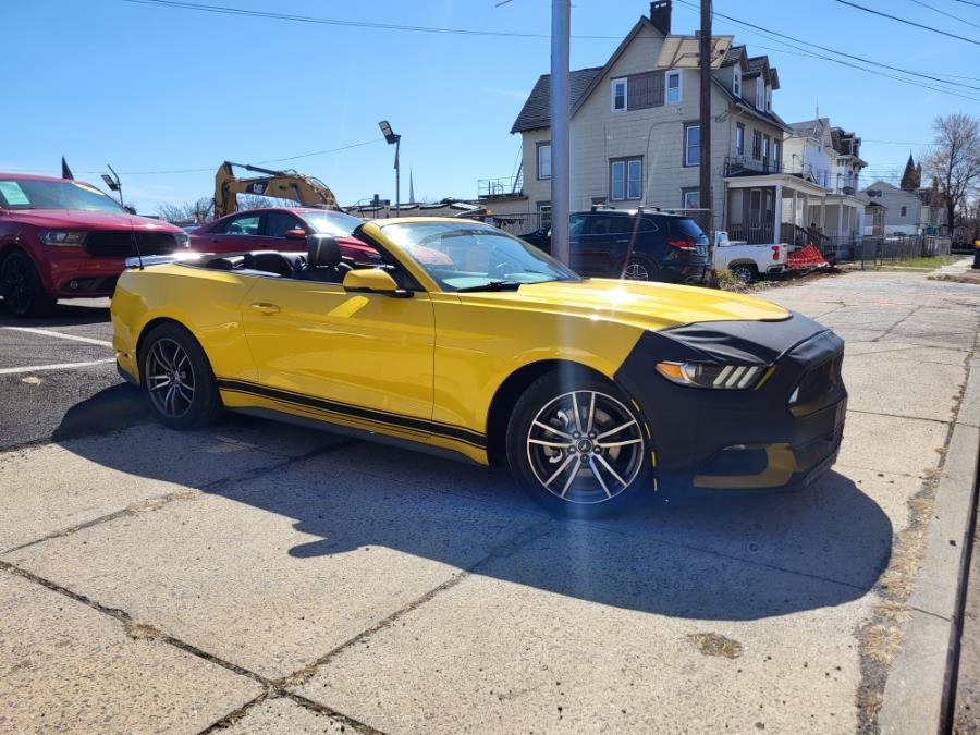 2016 Ford Mustang 2dr Conv EcoBoost Premium photo