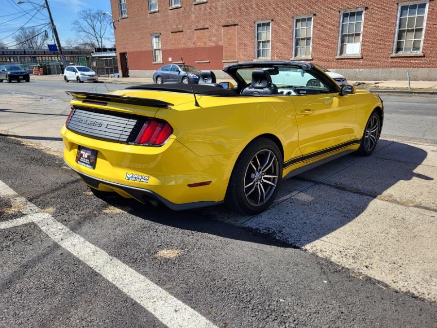 2016 Ford Mustang 2dr Conv EcoBoost Premium photo