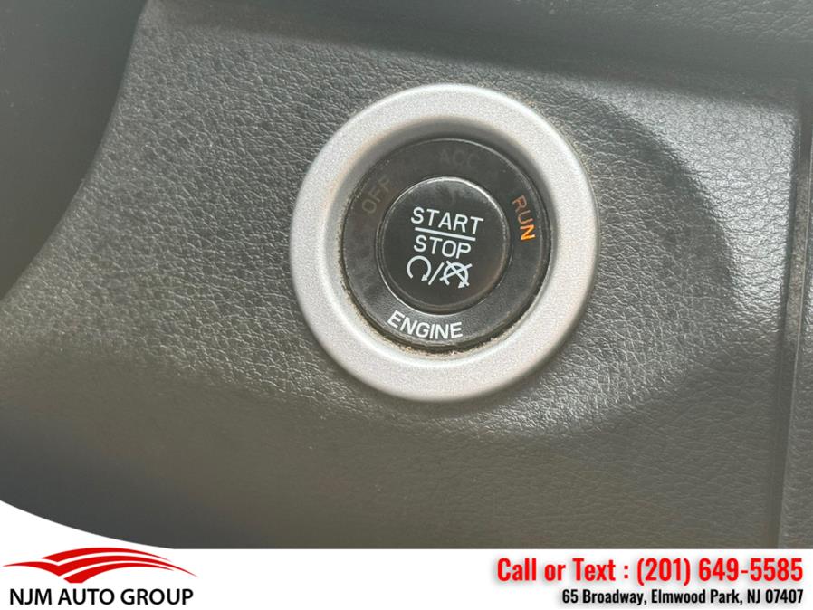 2016 RAM 1500 4WD Crew Cab 140.5