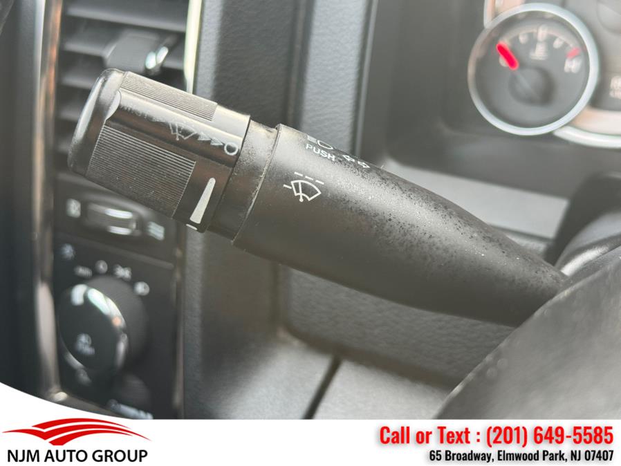 2016 RAM 1500 4WD Crew Cab 140.5