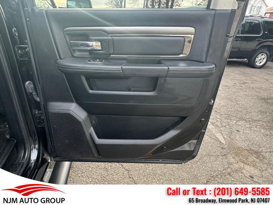 2016 RAM 1500 4WD Crew Cab 140.5