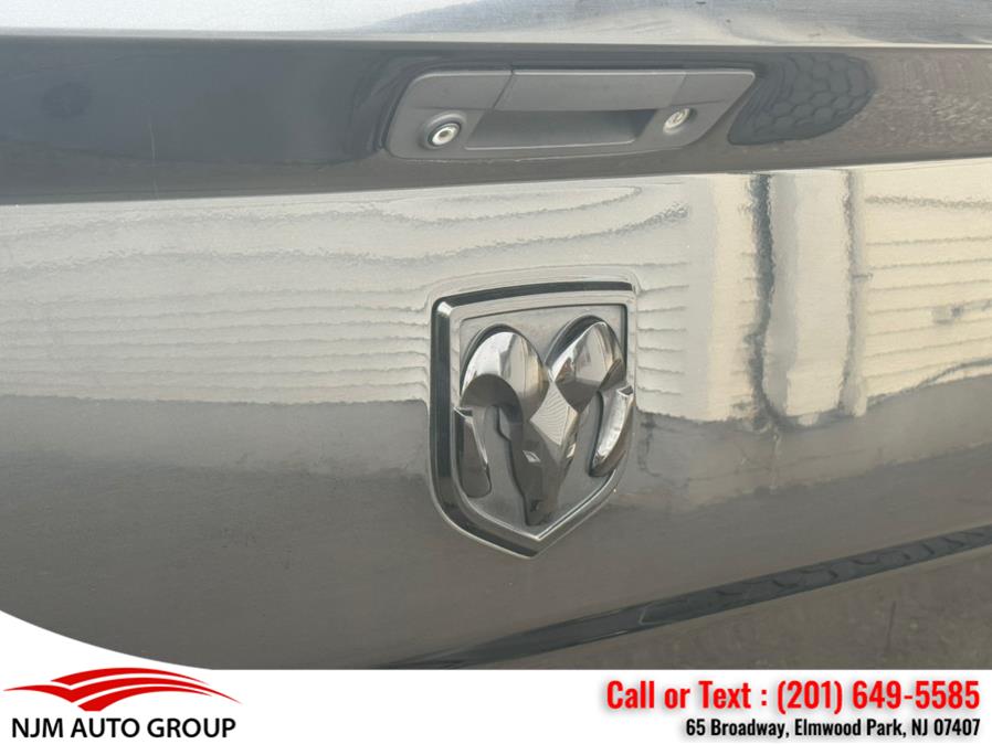 2016 RAM 1500 4WD Crew Cab 140.5