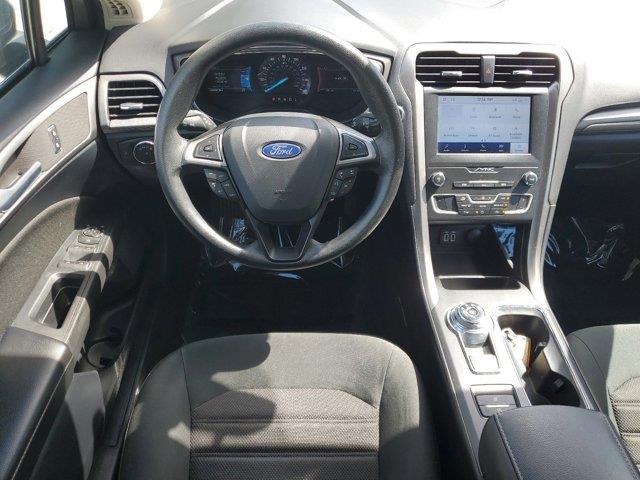 2020 Ford Fusion SE photo