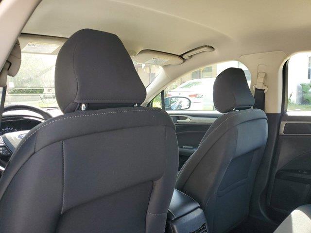 2020 Ford Fusion SE photo