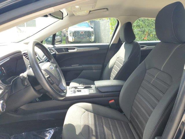 2020 Ford Fusion SE photo