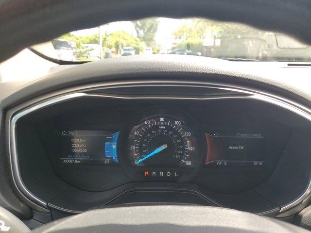 2020 Ford Fusion SE photo