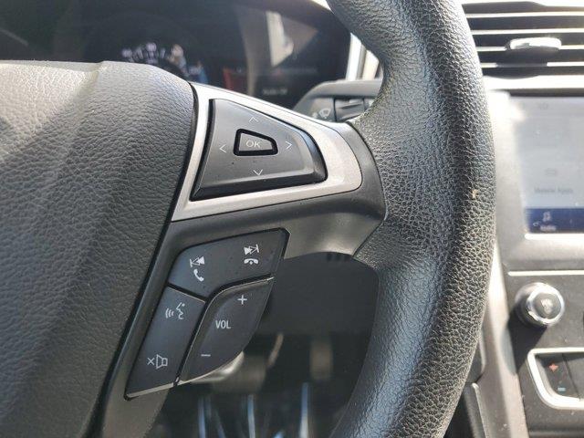 2020 Ford Fusion SE photo