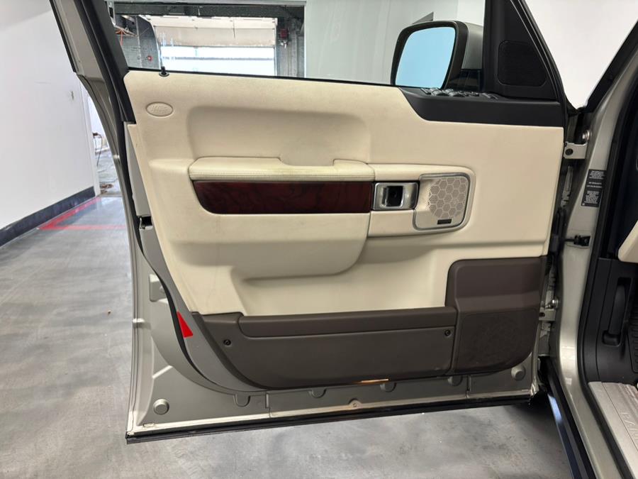 2010 Land Rover Range Rover HSE photo