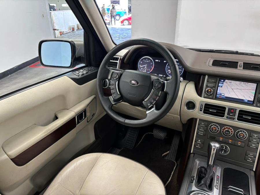 2010 Land Rover Range Rover HSE photo