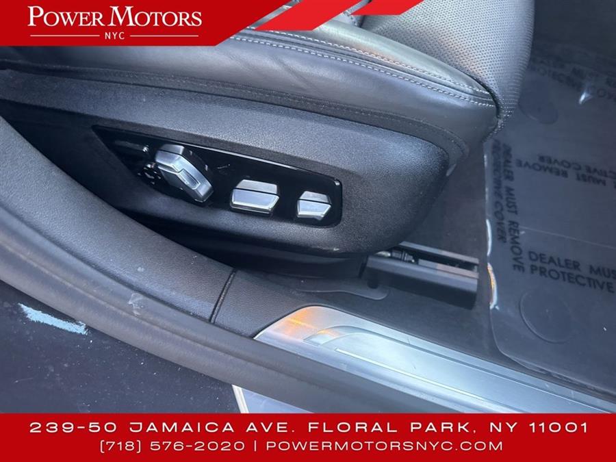 2022 BMW 7-Series 740i xDrive photo