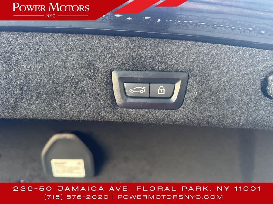 2022 BMW 7-Series 740i xDrive photo