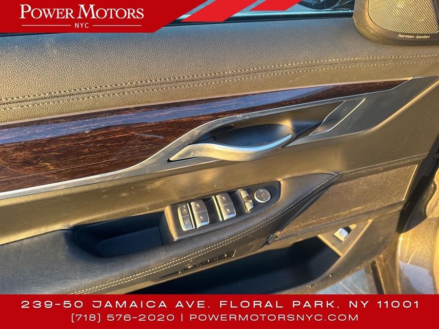 2022 BMW 7-Series 740i xDrive photo