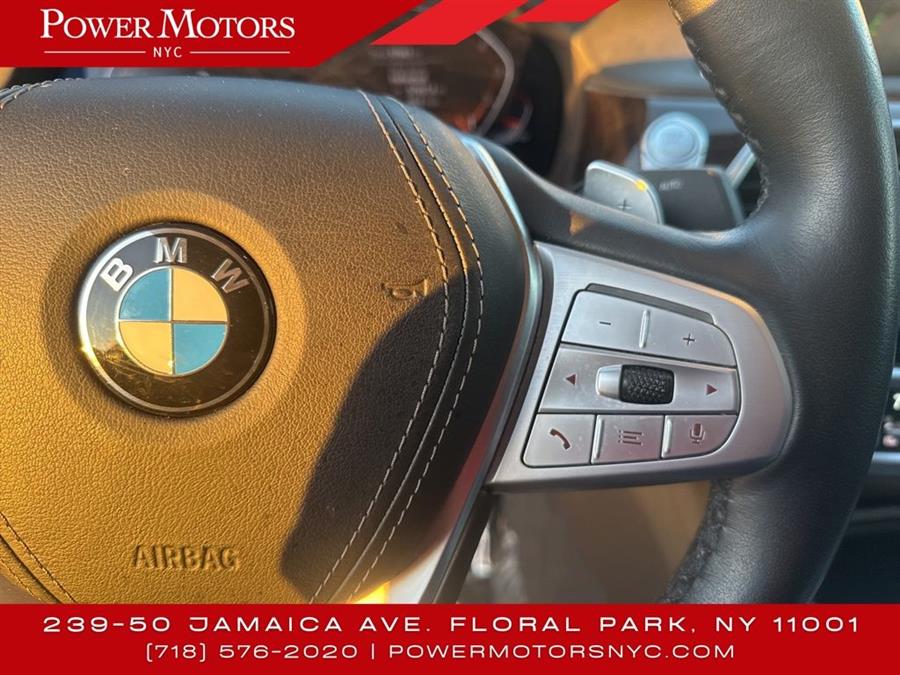 2022 BMW 7-Series 740i xDrive photo