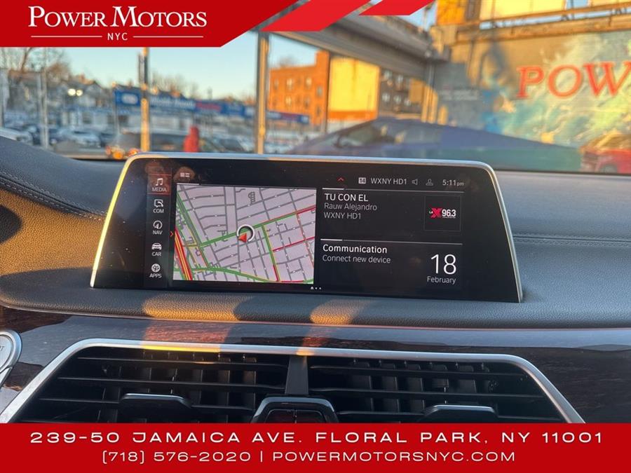 2022 BMW 7-Series 740i xDrive photo