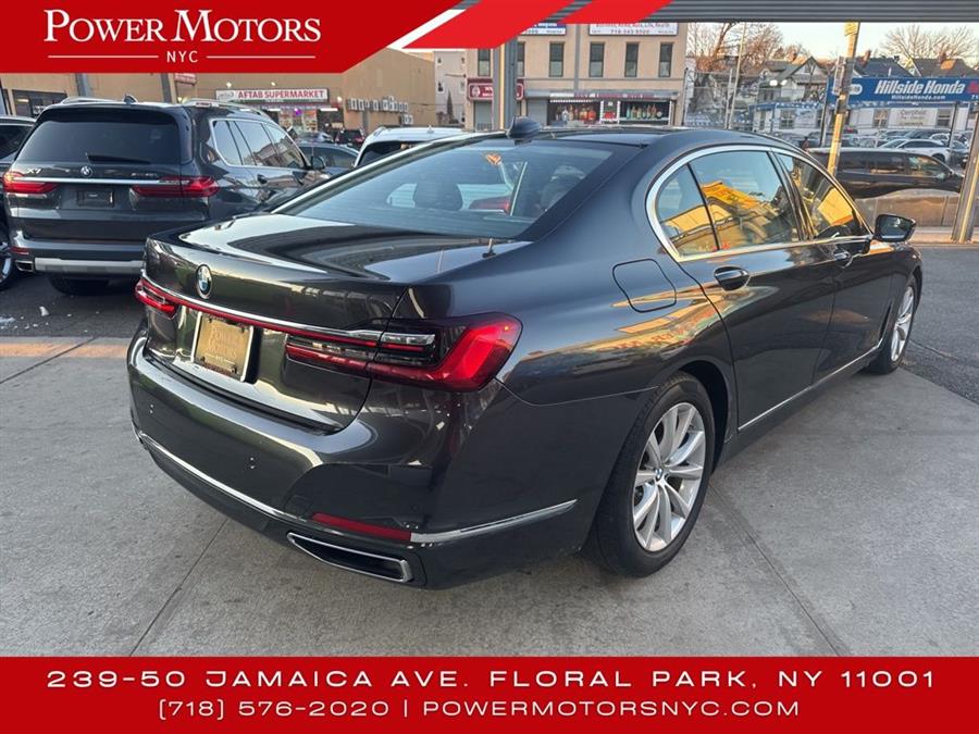 2022 BMW 7-Series 740i xDrive photo