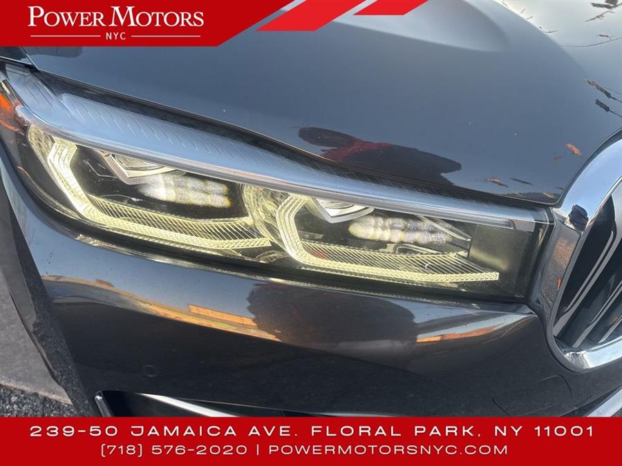 2022 BMW 7-Series 740i xDrive photo