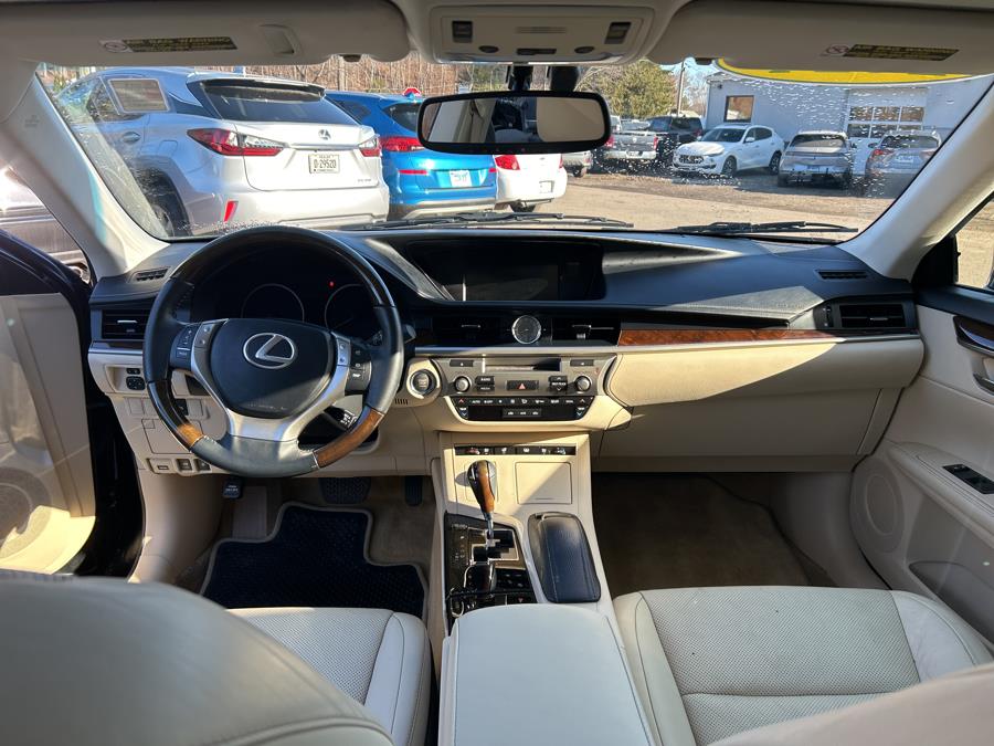 2014 Lexus ES 350 photo