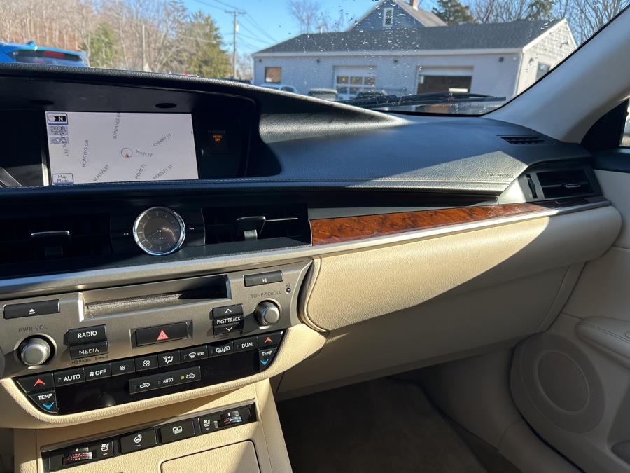2014 Lexus ES 350 photo