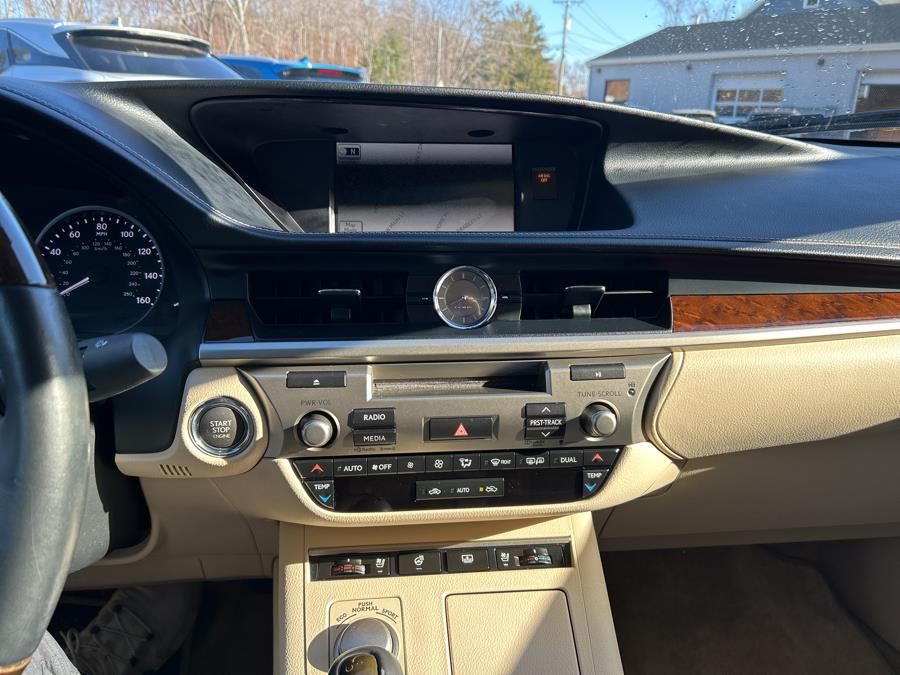 2014 Lexus ES 350 photo