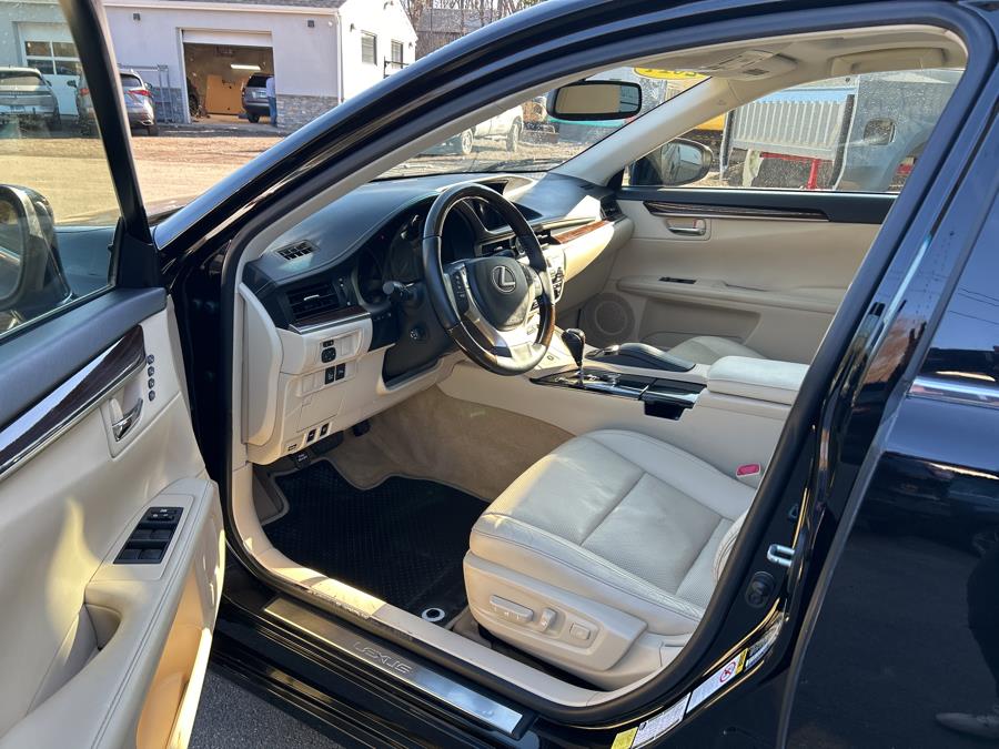 2014 Lexus ES 350 photo