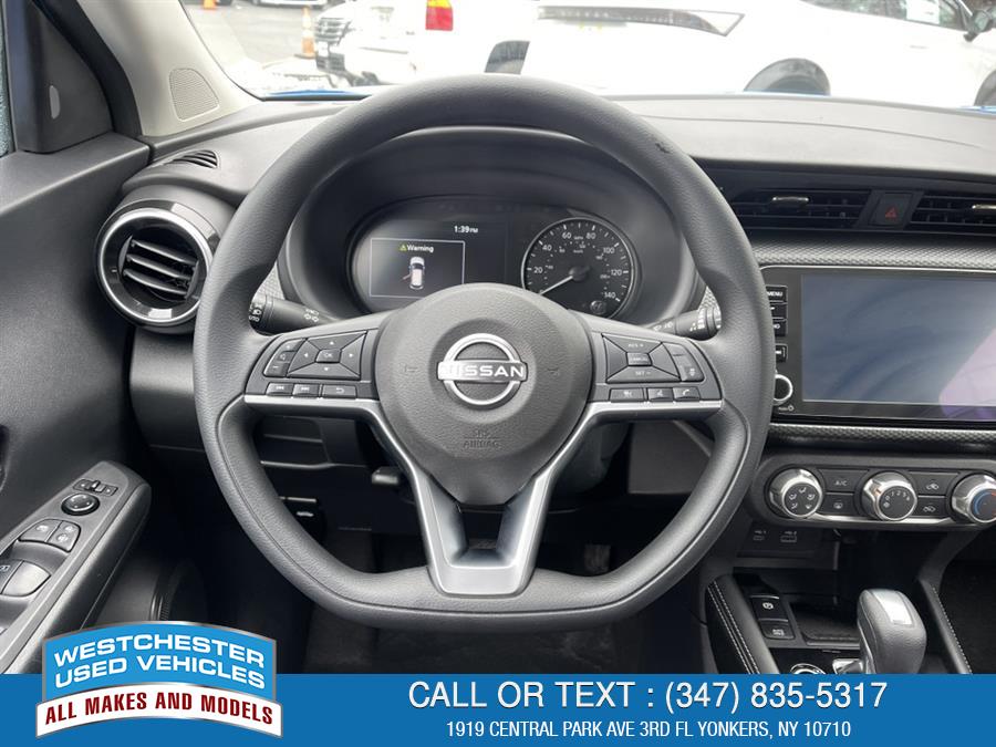 2023 Nissan Kicks SV photo