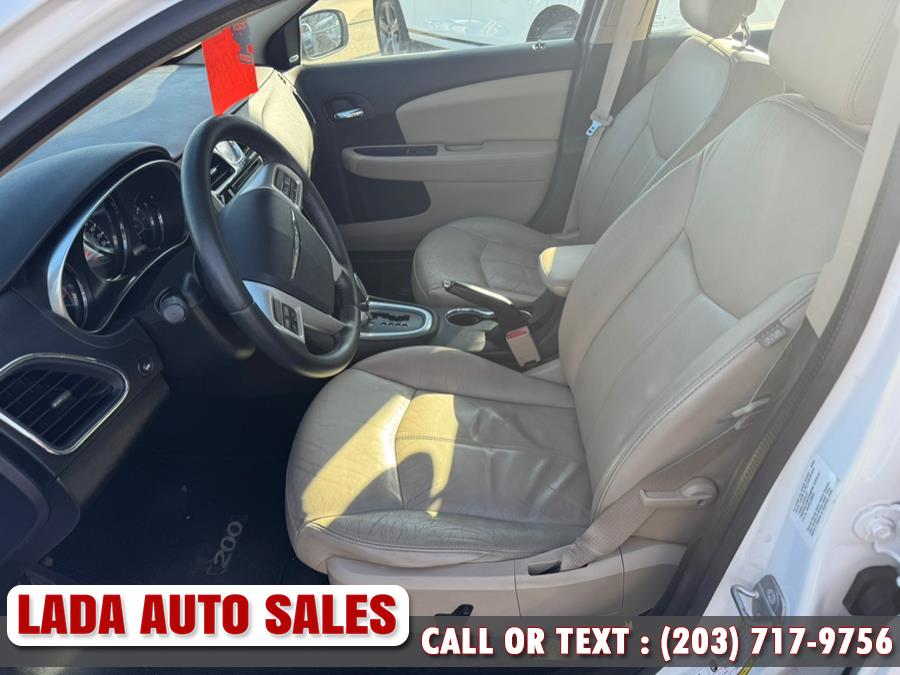 2014 Chrysler 200 Limited photo