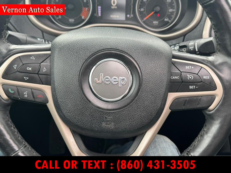 2015 Jeep Cherokee 4WD 4dr Latitude photo