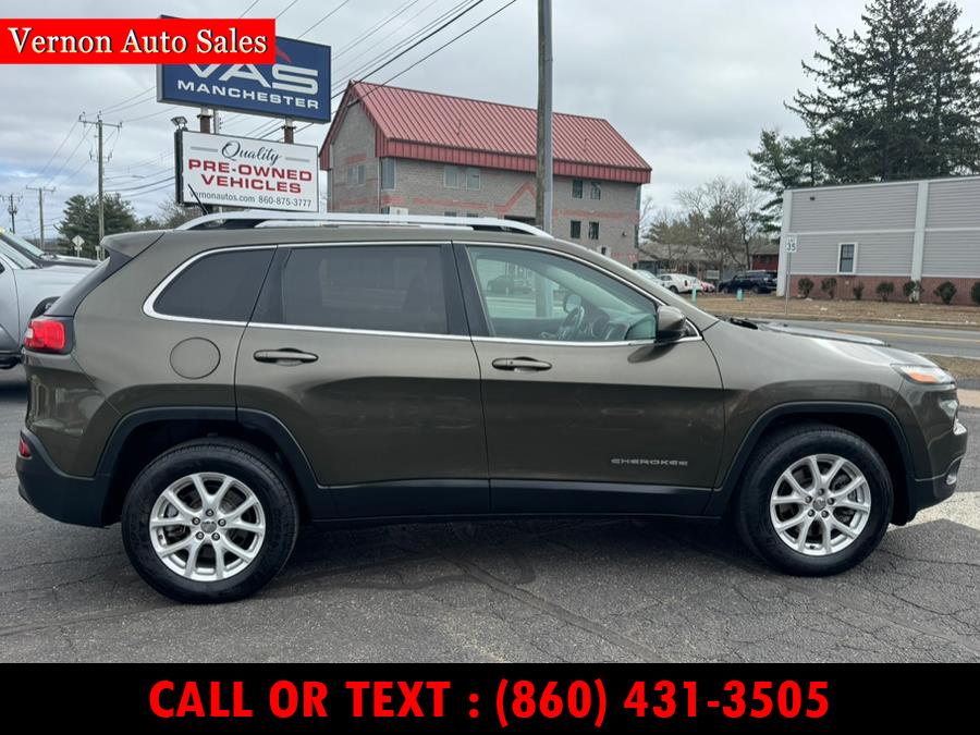 2015 Jeep Cherokee 4WD 4dr Latitude photo