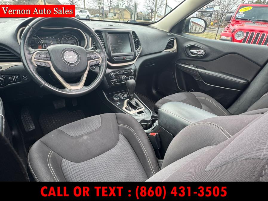 2015 Jeep Cherokee 4WD 4dr Latitude photo