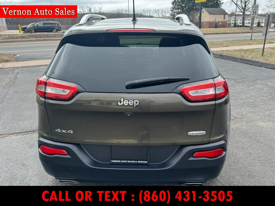 2015 Jeep Cherokee 4WD 4dr Latitude photo