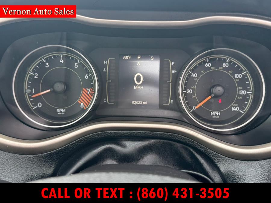 2015 Jeep Cherokee 4WD 4dr Latitude photo