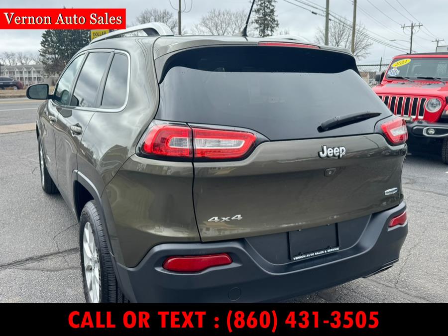 2015 Jeep Cherokee 4WD 4dr Latitude photo