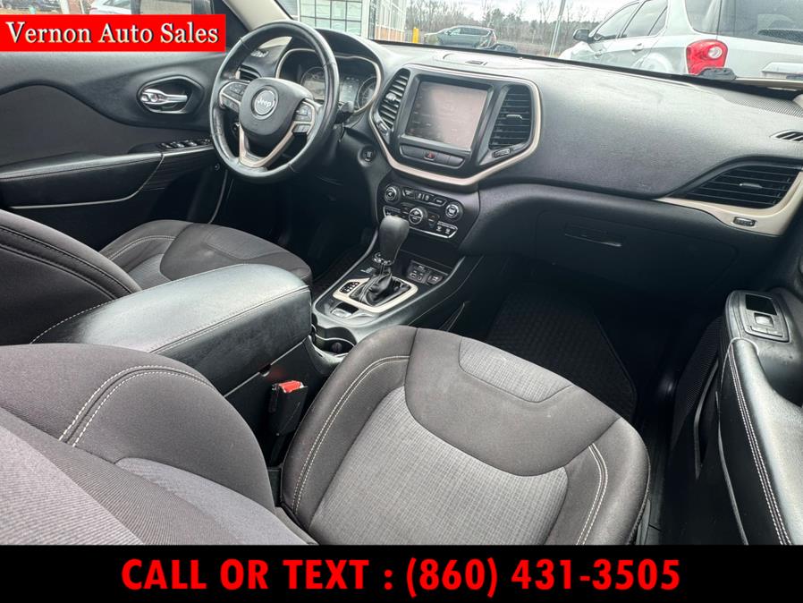 2015 Jeep Cherokee 4WD 4dr Latitude photo