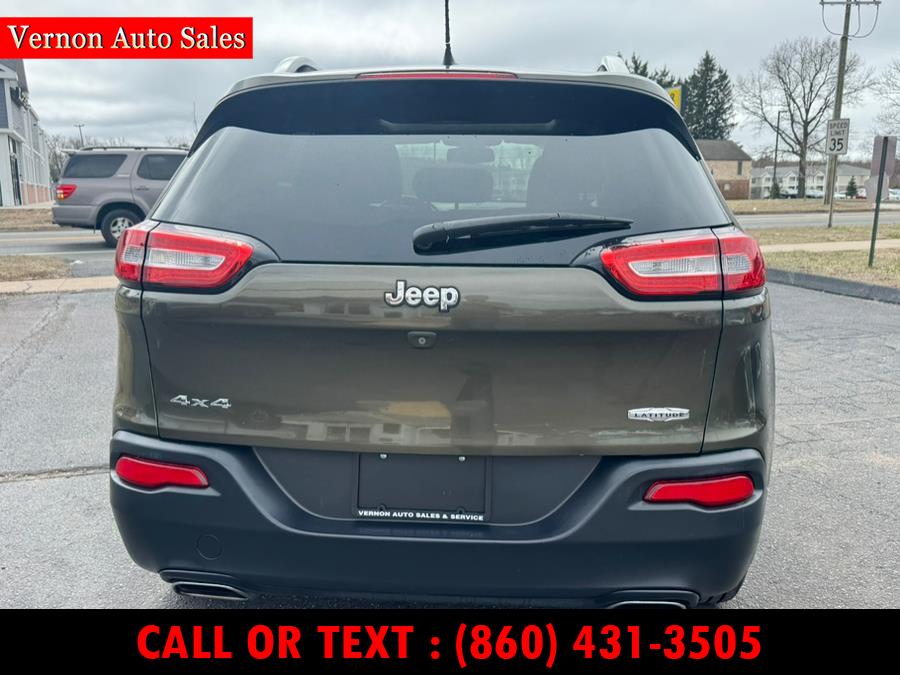 2015 Jeep Cherokee 4WD 4dr Latitude photo
