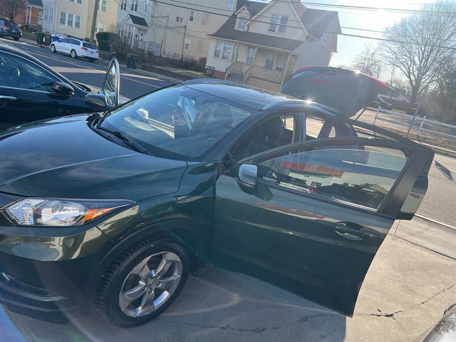 2017 Honda HR-V EX L w/Navi AWD 4dr Crossover photo