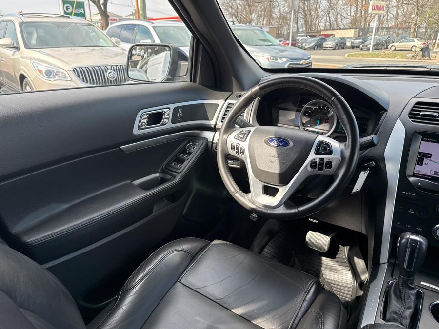 2014 Ford Explorer XLT photo