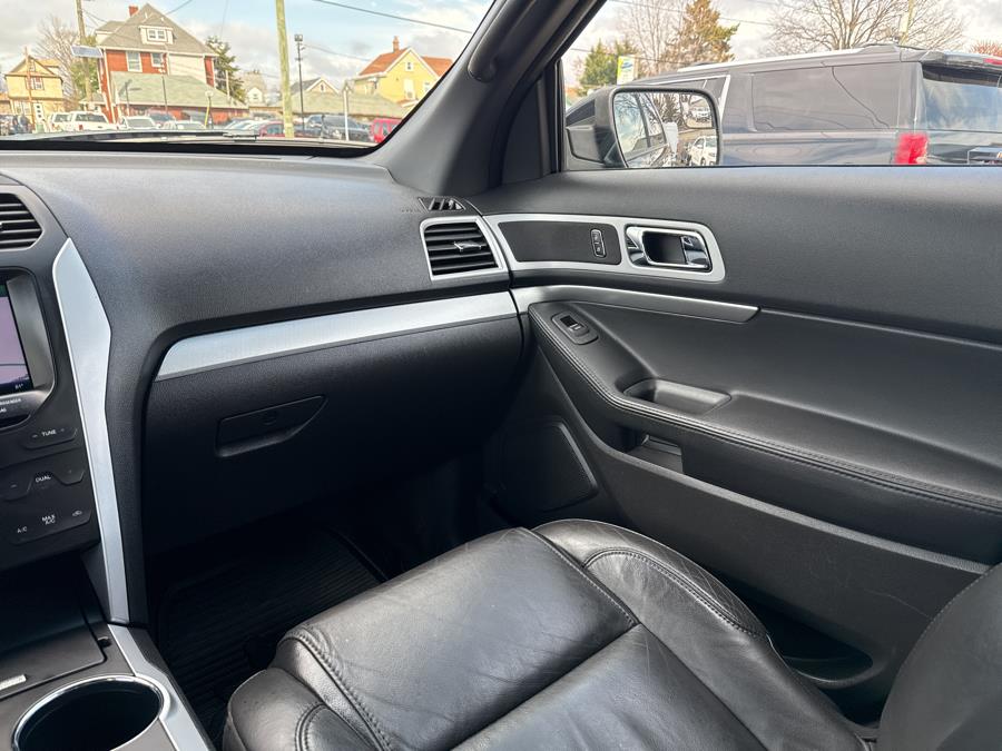2014 Ford Explorer XLT photo