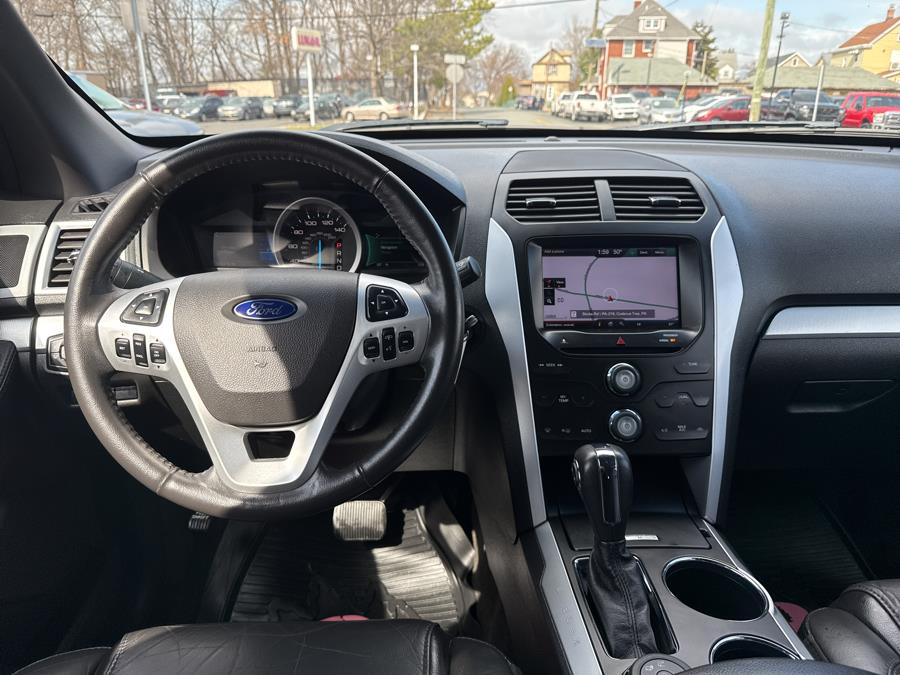2014 Ford Explorer XLT photo