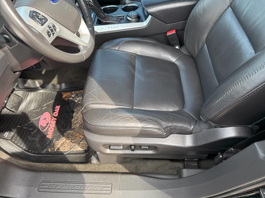 2014 Ford Explorer XLT photo