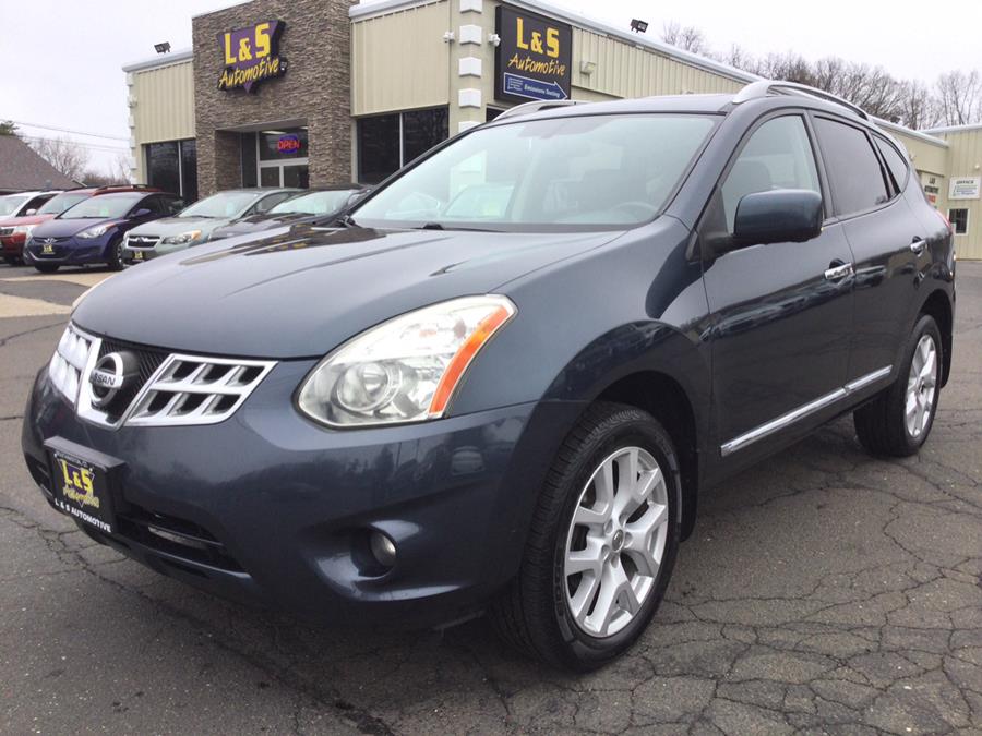 2013 Nissan Rogue S photo