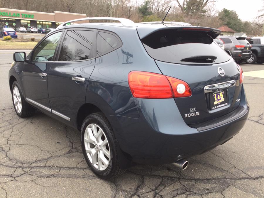 2013 Nissan Rogue S photo