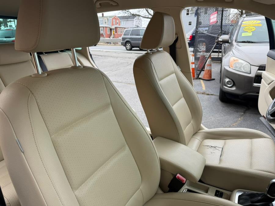 2014 Volkswagen Tiguan S 4Motion photo