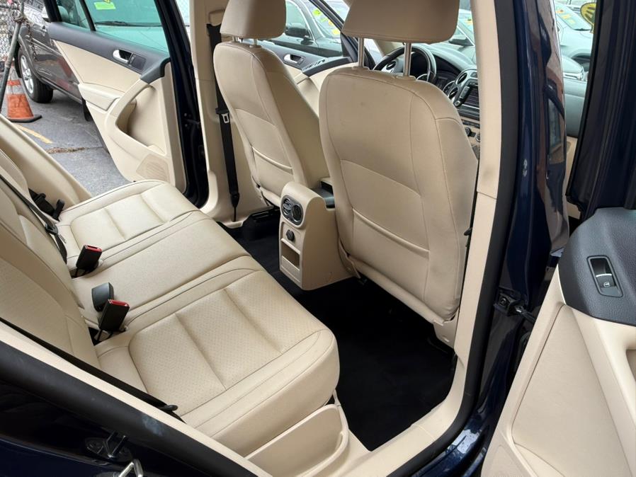 2014 Volkswagen Tiguan S 4Motion photo