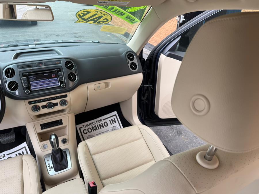 2014 Volkswagen Tiguan S 4Motion photo