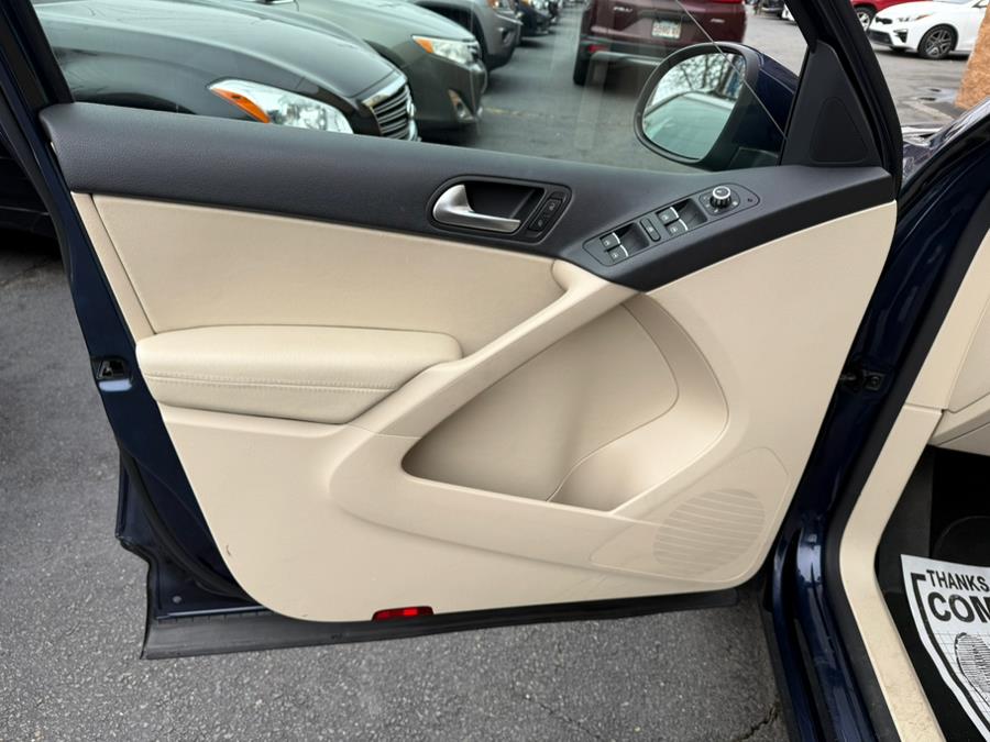 2014 Volkswagen Tiguan S 4Motion photo