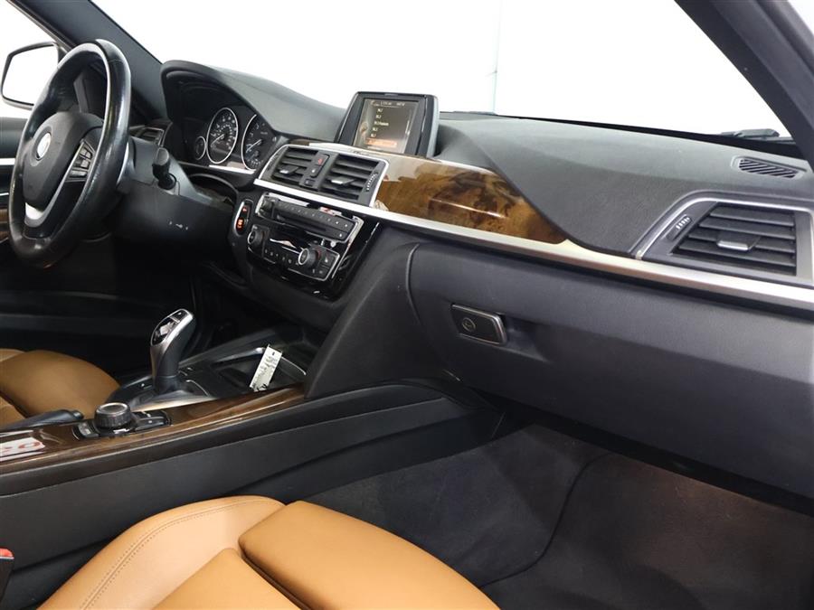2017 BMW 3-Series 330 XI photo