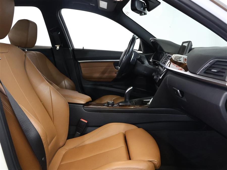 2017 BMW 3-Series 330 XI photo