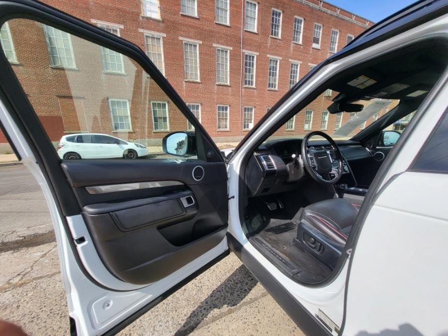 2018 Land Rover Discovery HSE V6 Supercharged photo