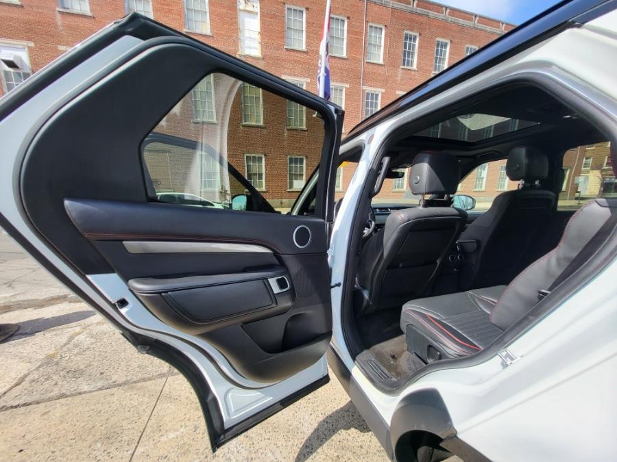 2018 Land Rover Discovery HSE V6 Supercharged photo