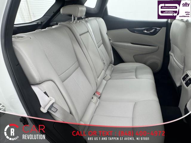 2021 Nissan Rogue Sport SL photo